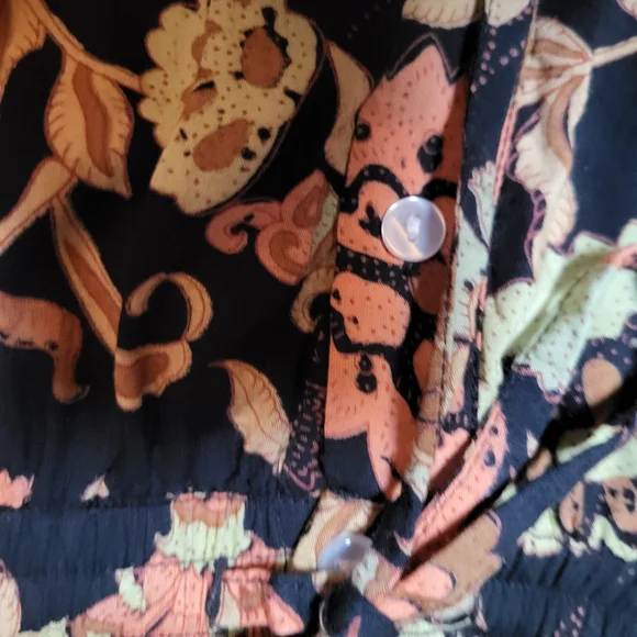 Roller Rabbit Black and Peach Floral A-Line Skirt Size XL - Picture 6 of 6